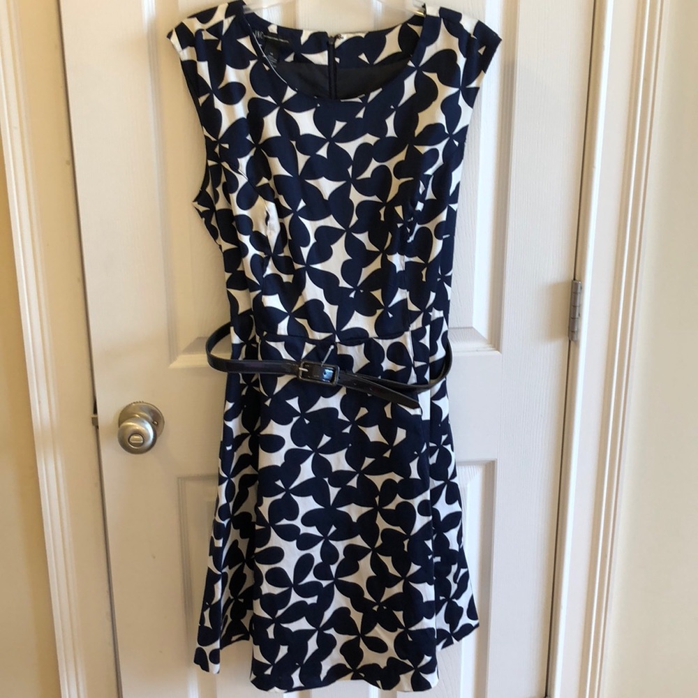 INC Navy/White Cap Sleeve Dress with belt. NWT!!